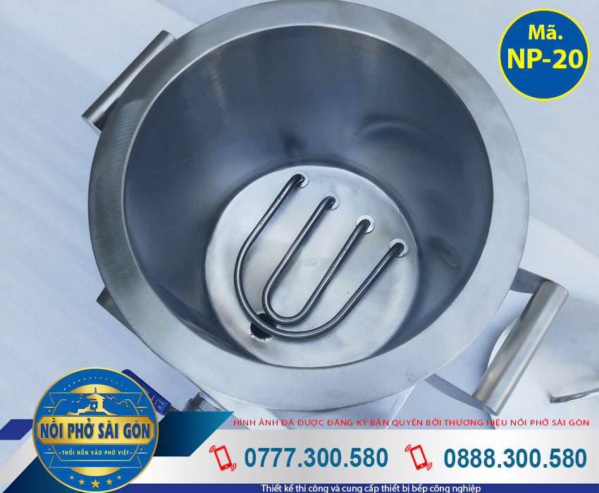 Cận cảnh bên trong chiếc nồi trụng bánh phở bằng điện 20L. Với thiết kế 2 thanh nhiệt nồi phở điện. (Ảnh thật tế).