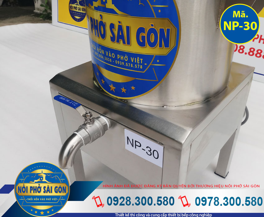 Hình ảnh van xả nồi nấu phở công nghiệp bằng điện 30L. Được gia công từ chất liệu inox 304 cao cấp bền đẹp. (Ảnh thật tế).